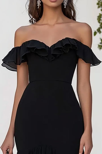 Robe formelle en mousseline de soie noire à épaules dénudées avec fente